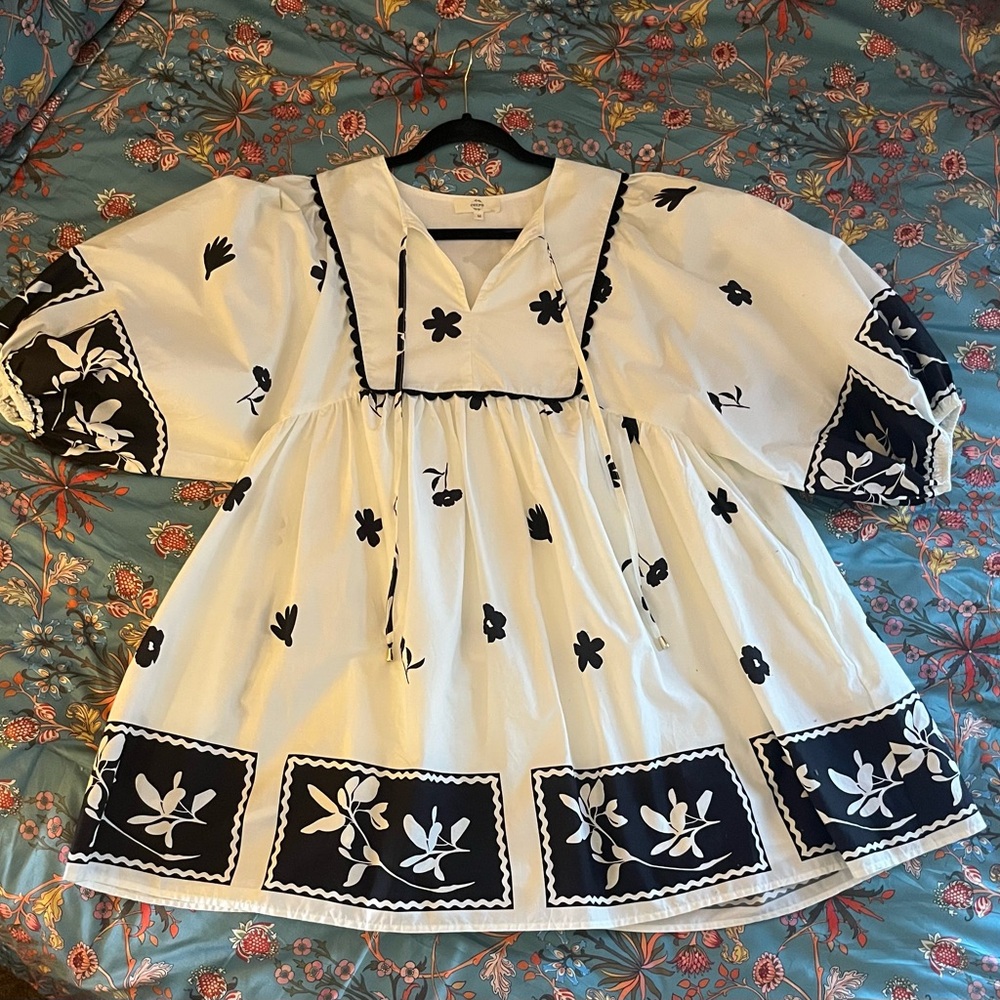 Entro Elegant Black and White Floral Dress